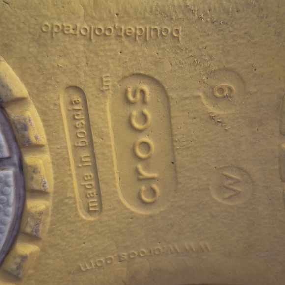 CROCS Yellow Rainfloe Women's Rain Boots. Size 9 - Picture 9 of 11